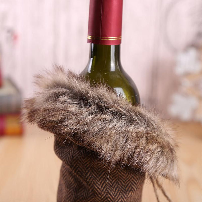 Cozy Christmas Wine Cover
